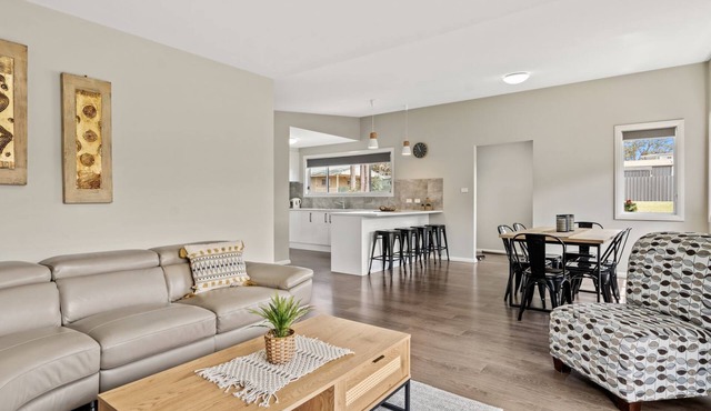 Basin Bungalow by Book Jervis Bay - Pet Friendly
