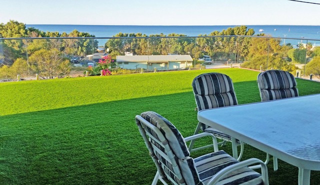 "Bay Reflections" Magic Retreat with Absolutely Panoramic Views over Shark Bay.
