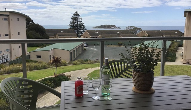 Bayview Encounter - Sea and island views in luxury incl breakfast and linen.