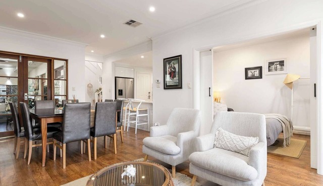 Beach & Bay - Modern Family Stay Glenelg North