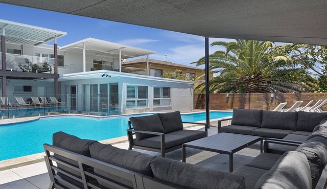 BEACH BREEZE | pool, near beach | Accom Holidays
