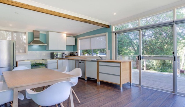 BEACH RETREAT - Shoreham