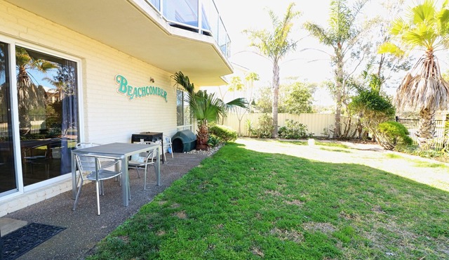 Beachcomber - Unit 1 Pet Friendly Apartments Located on Fishpen