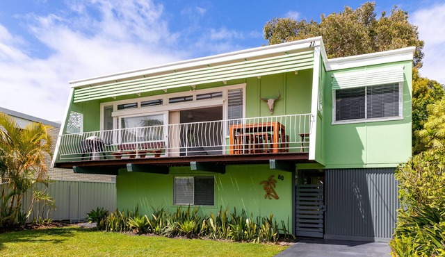 BEACHED @ YAMBA - Water Views, Pet Friendly and Air-con