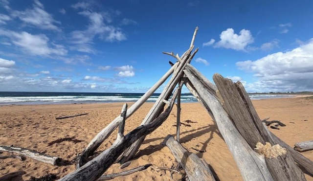 Beaches, Bays & BBQ Days - Your home base in Burradise