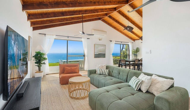 Beachfront House in Bermagui with private beach access & EV charger available