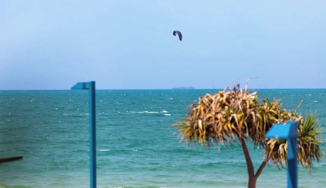 Beachfront *Pool *Spacious 3 Bed 2 bath apartment n