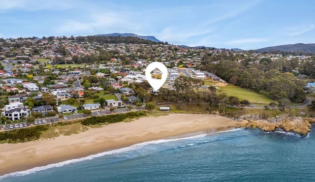 Beachfront W/Breathtaking Views