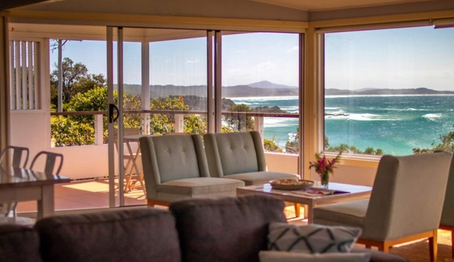 Beachfront with Stunning Panoramic Ocean Views