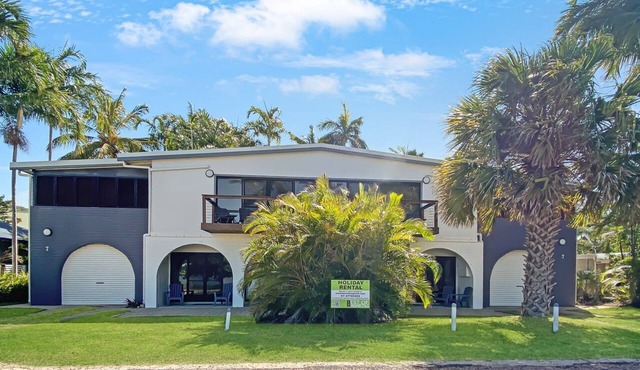 Beachside Palms Unit 1