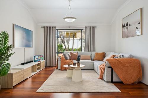 Beachside Stay, Cafes Nearby, 300Mbps WiFi
