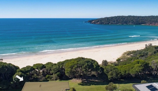 Beachside Units . Unit 3. (2 Bedrooms 1 Bathroom)