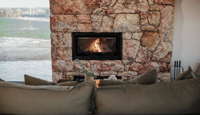 Box Hill Esperance CABIN YATE