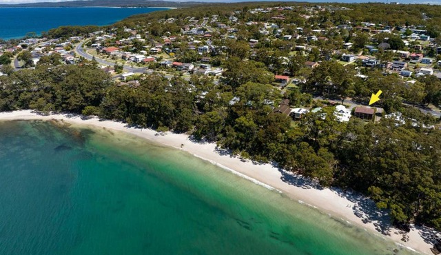 Breakers on Orion Beach Vincentia