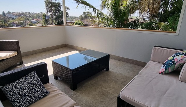Breezes - Spacious 2 bedroom apartment near beach, Kiama Downs, South Coast NSW