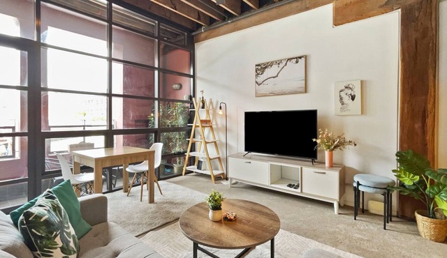 Brick & Beam New York Style Loft in Chippendale