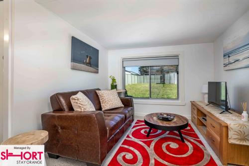 Bright, Cosy Cottage Central To Town - CBD