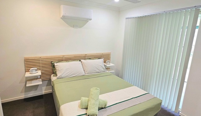 Bright & Spacious Family House in Redlynch, Cairns - Close To All Amenities