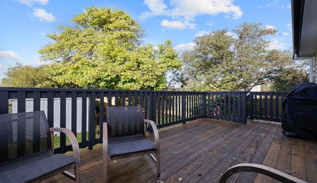 Broadwater Coastal Cottage