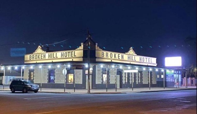 Broken Hill Hotel