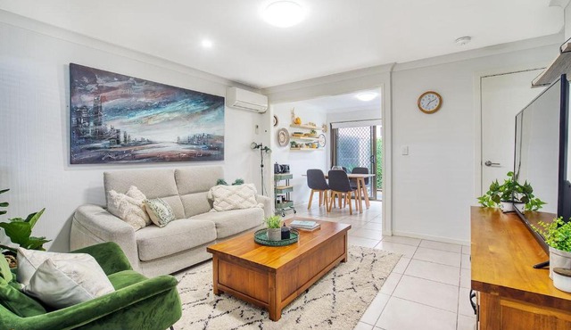 'Buzzing Surfers' Vibrant Indoor-outdoor Lifestyle