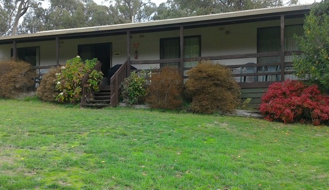 Cabin 2- Emerald Park