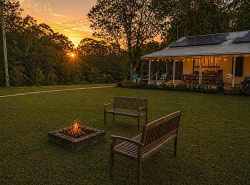 Camellia Hideaway