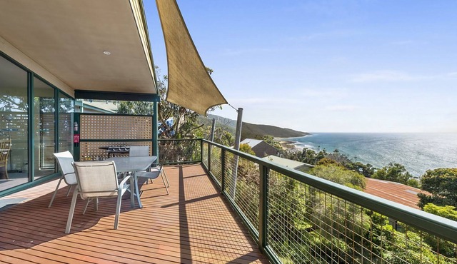 Cara - stunning coastal and sea views!
