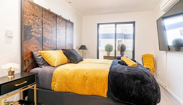 CBD 2bedrms 2 onsuite bathrms, free parking and WiFi, sleeps 8