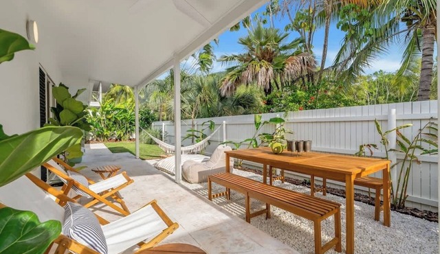 Cedar Villa: A Designer Pool House by the Beach