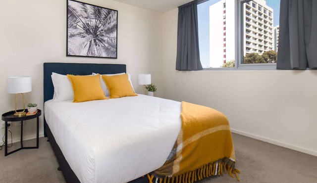 Central 1-Bed with Parking, BBQ