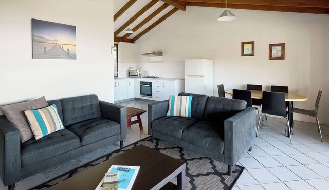 Chandlers Smiths Beach Villas