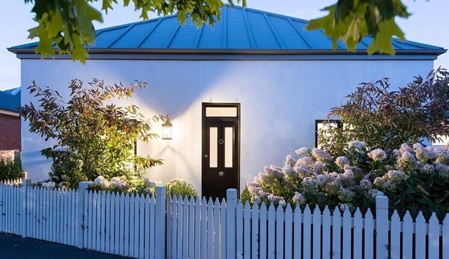 Charming Battery Point Cottage