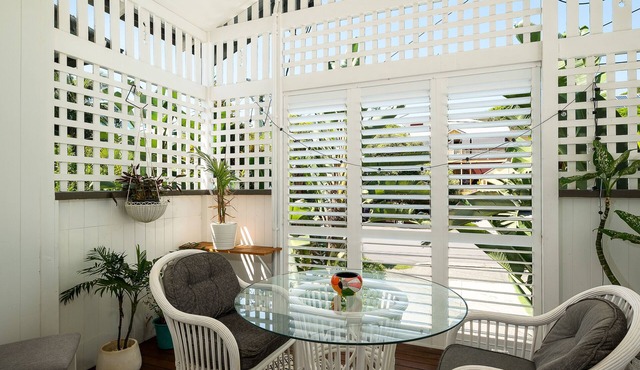 Charming Cottage Milton Quiet St Walk Suncorp Tropical Outlook free car park.
