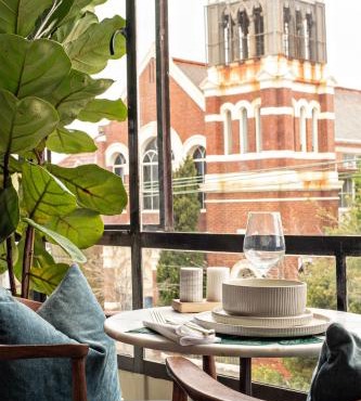 Charming Hideaway Apartment Near St Kilda