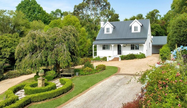 Cherry Tree Cottage, Burrawang, Southern Highlands