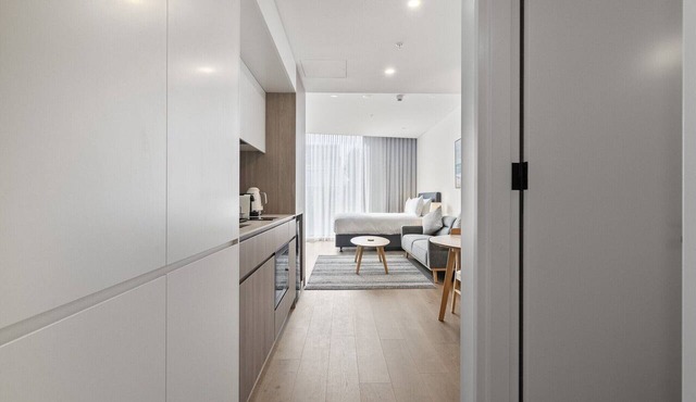 Chic Studio Stay Near Cafés and Coastline