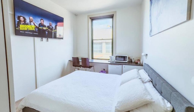 City Studio with Netflix Premium 4K and Memory foam bed
