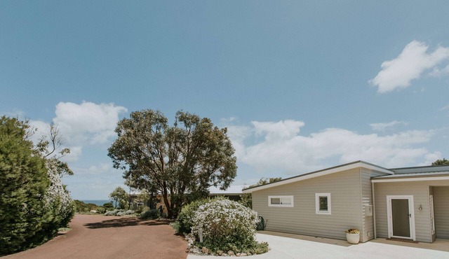Cliff Beach House, luxury Yallingup accommodation in secluded private estate