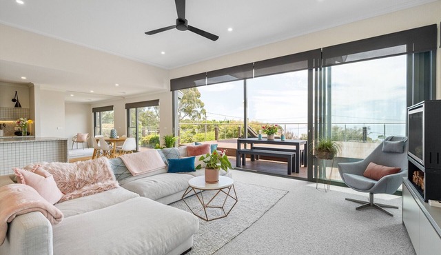 CLOUD, BREATHTAKING PANORAMIC VIEWS, ARTHURS SEAT, BEACH HOUSE RENTALS