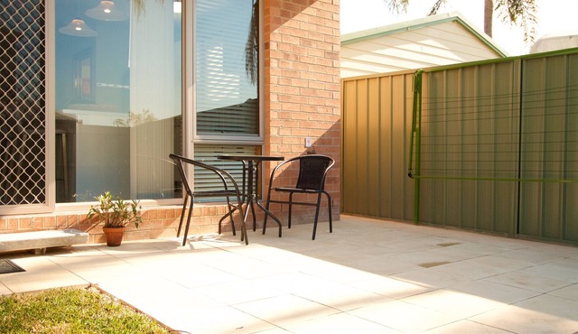 Comfortable Modern Townhouse 4