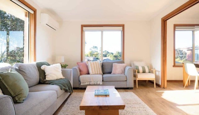 Comfortable Town House Near City