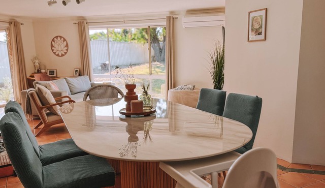 Comfy, Peaceful & Cozy Home 400 Meters to the Beach & 5 min to Mandurah