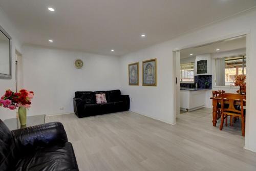Contractors Welcome Spacious 4BR Free Parking