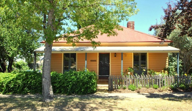 Cooma Cottage