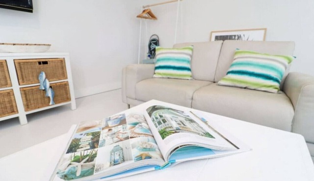 Corella Studio Apartment - Couples Resort Getaway