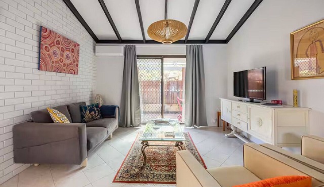 Cozy, functional unit walkable to most amenities