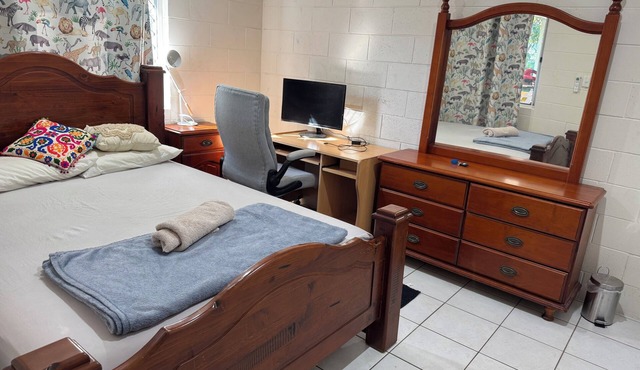 Darwin room