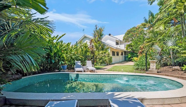 DRIFT Seaview Serenity at Luxe Poolside Villa