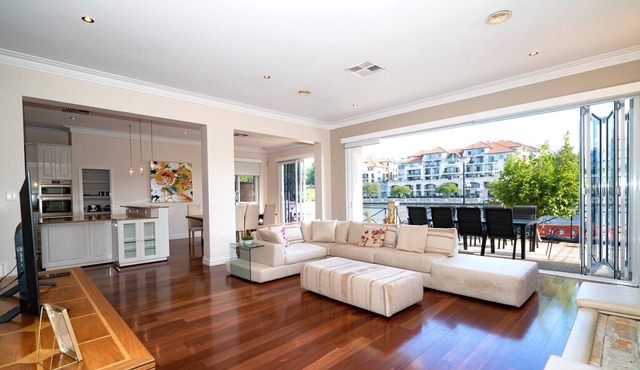 East Perth - River Front Indulgence